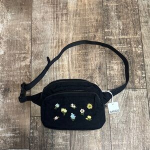 BAGGU Black Belt Bag with Floral Embroidery NWT